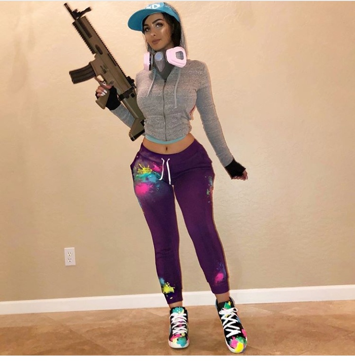 SSSniperWolf gaming