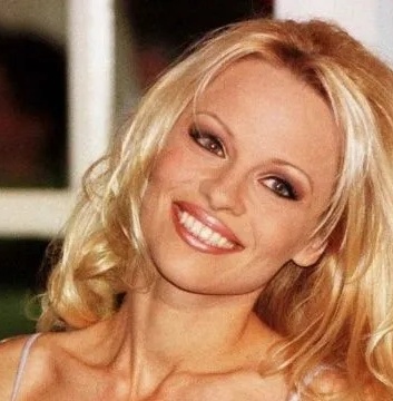 Pamela Anderson's biography